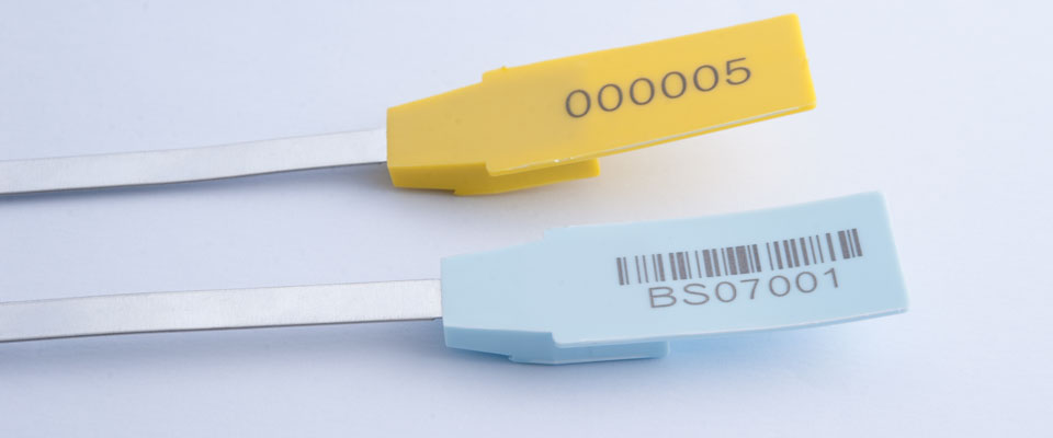 The polypropylene encapsulation features a large tag for laser printing of markings such as barcodes and serial numbers.