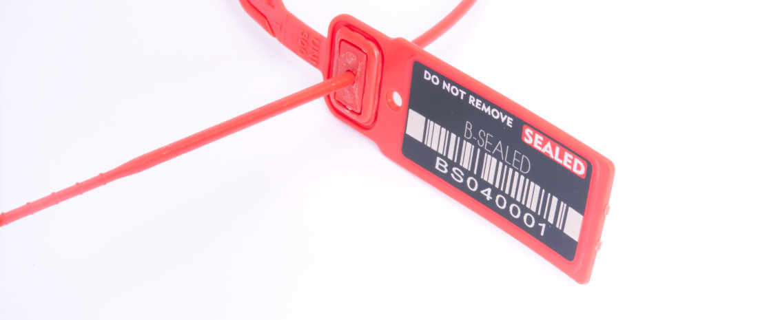 Laser engraved security seals are typically pale or light coloured because the printing method is low in contrast. On the Uni 300 pull-up seal, a novel printing method is used to allow high contrast, crisp laser engraving even on bold coloured seals.